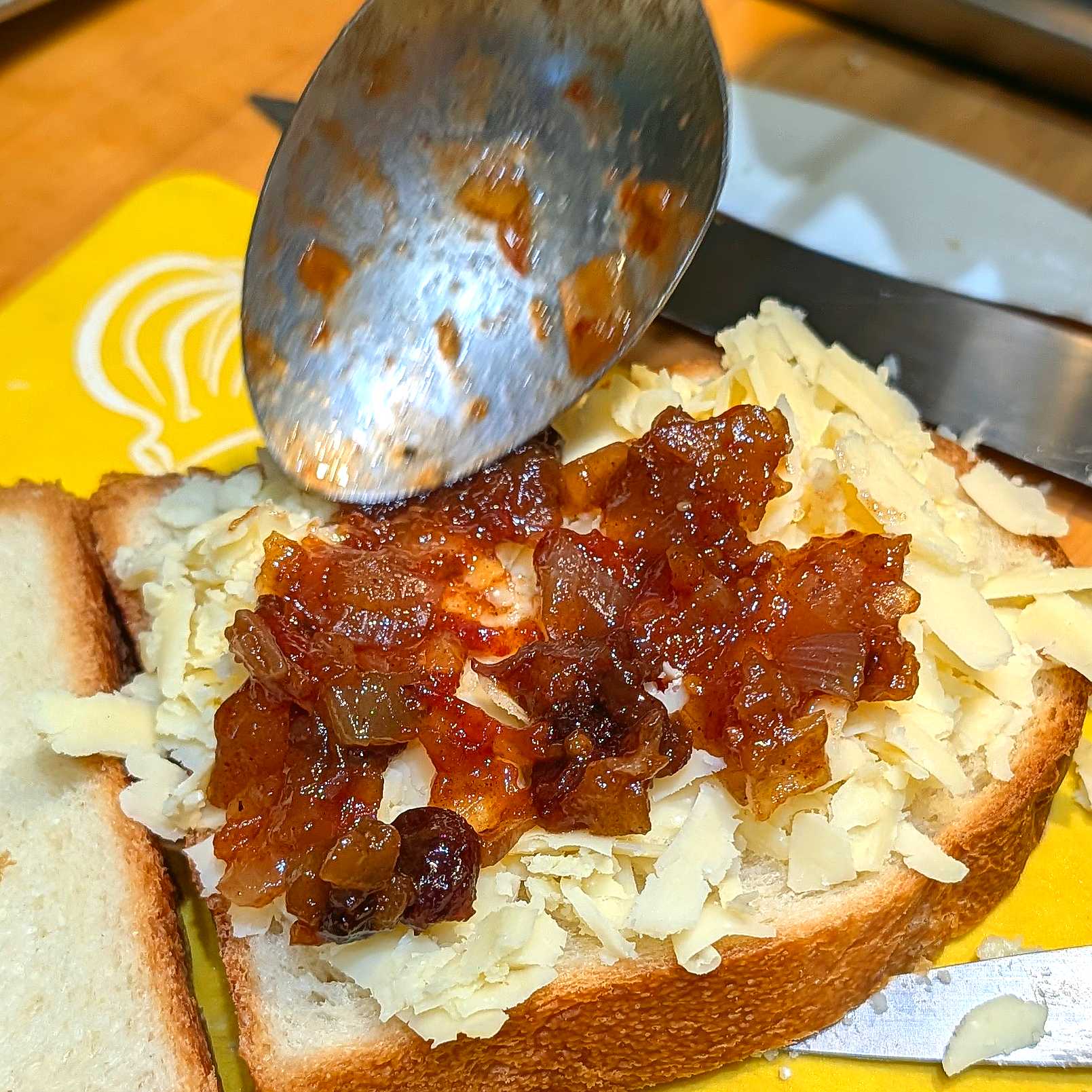Discovering #Ballymaloe relish on a sojourn to #Whitehead, Northern Ireland, we became determined to make a copycat version. It's not quite the same, but it is good. https://hungrytravelers.com/relishing-our-irish-inspired-take-on-grilled-cheese/ @shores.whitehead @ballymaloefoods @ballymaloecookeryschool @discoverni @discover_northern_ireland