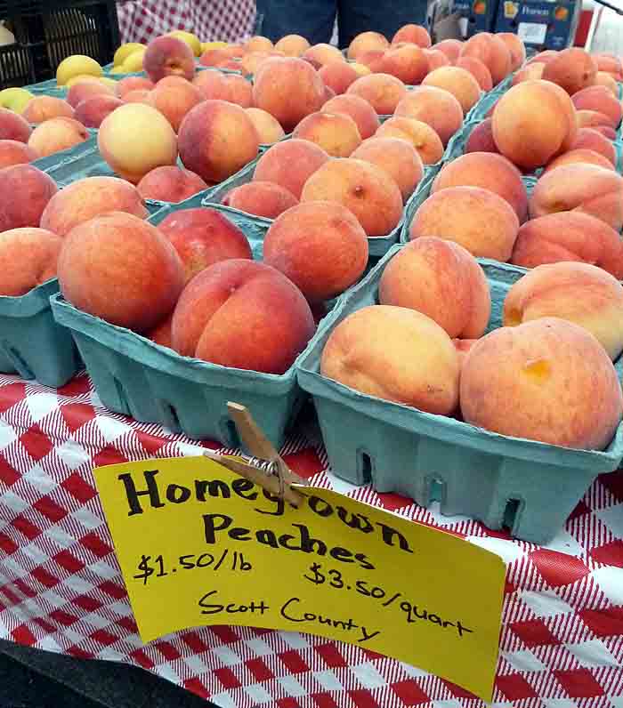 peaches at Lexington Farmers Market