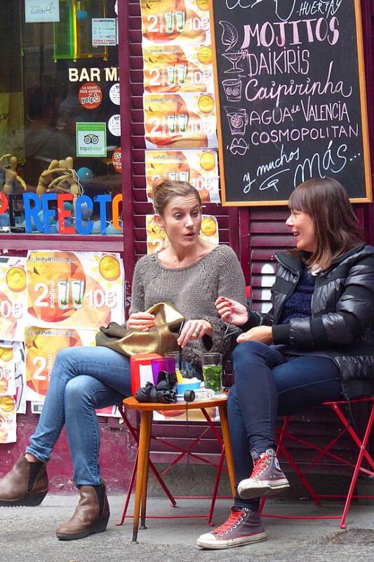 Huertas street scene