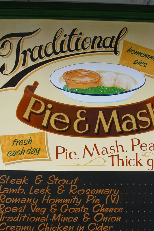 London meat pie saves pretty penny at lunch