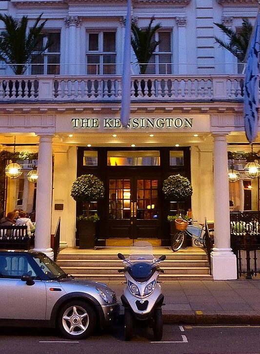 Kensington afternoon tea shows sweet wit