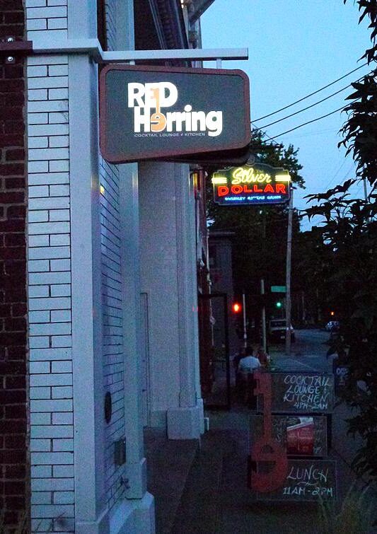 Fine distractions at Louisville’s Red Herring
