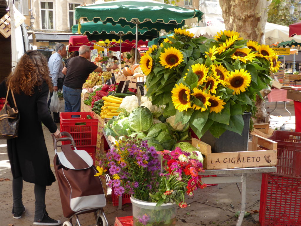 flower market in Aix-en-Provence