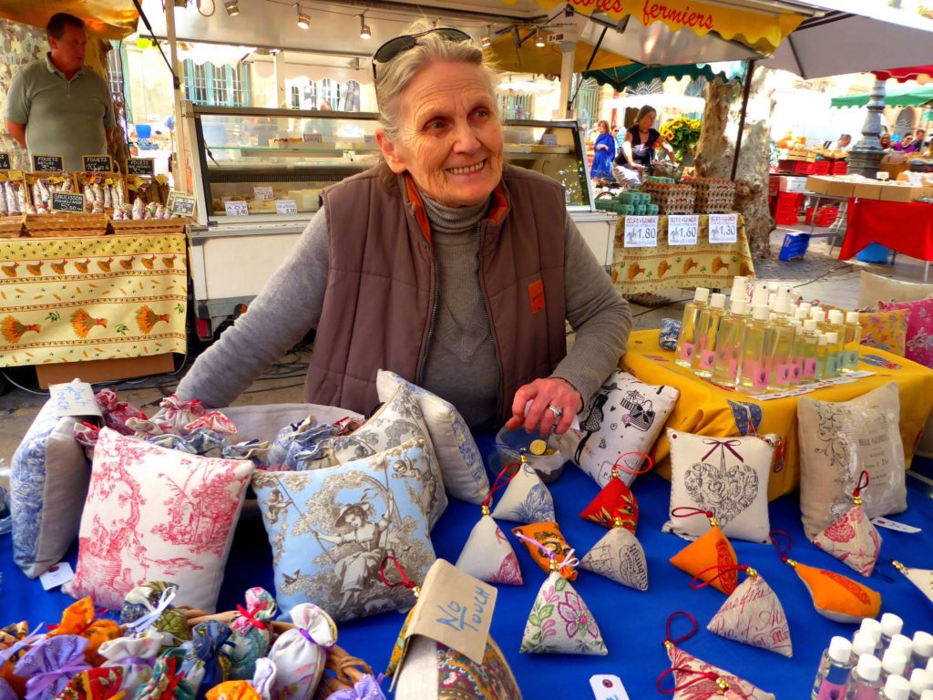 Béatrice sells lavender at the Aix-en-Provence farmers' market