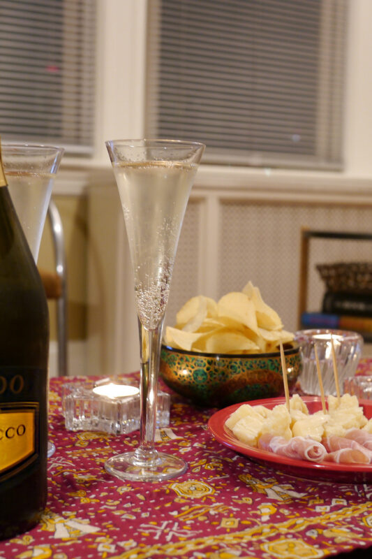 Prosecco loves Parmigiano, prosciutto, and potato chips