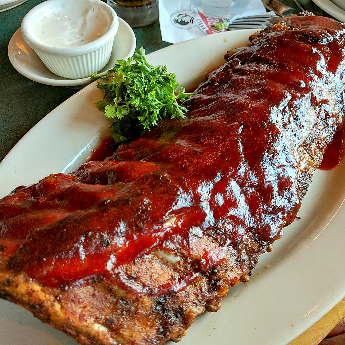 Cincinnati chows down at Montgomery Inn Boathouse