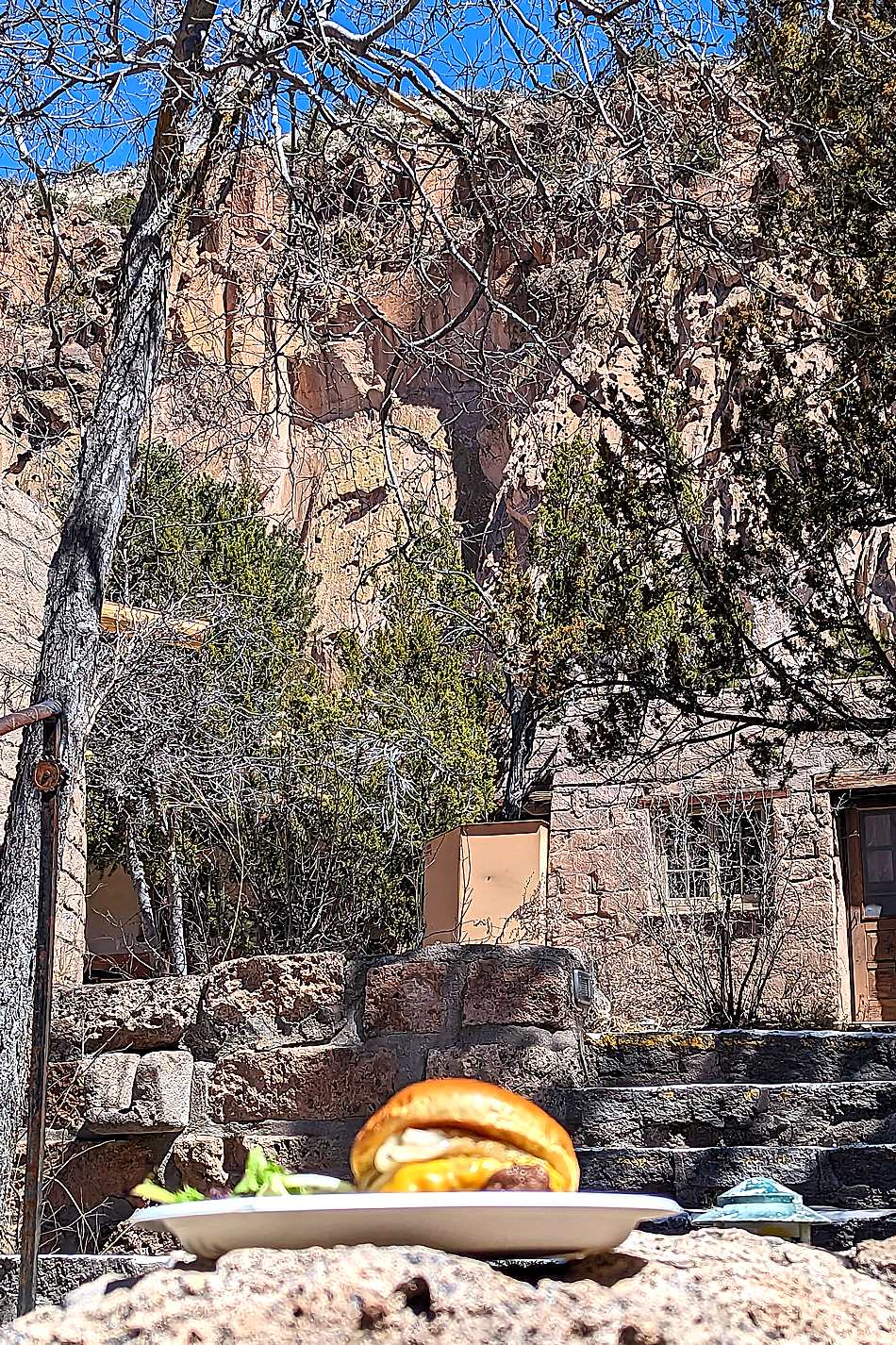 Bandelier’s green chile burger comes with side of majesty
